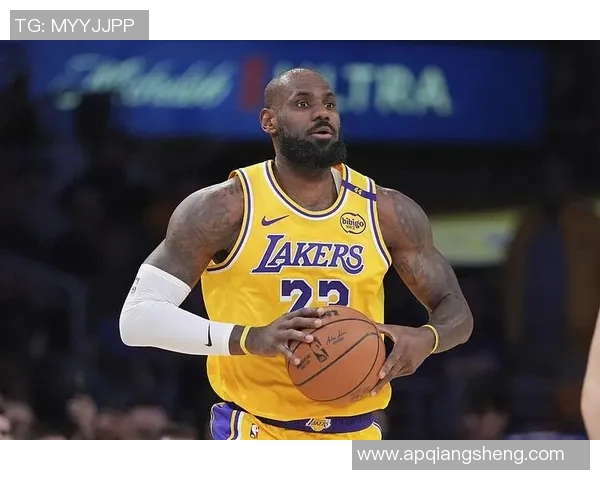 湖人巨星连续砍下50+,成为本赛季最耀眼球员 湖人巨星连续砍下50+,成为本赛季最耀眼球员